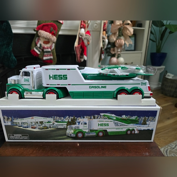 2010 Hess Toy Trailer Truck & Jet. New in Box. - Picture 2 of 10
